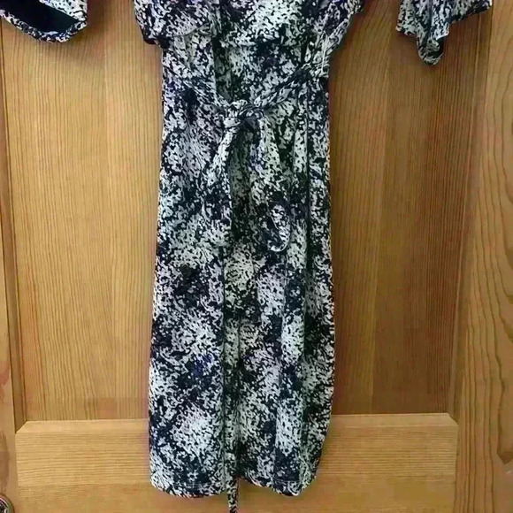 Beautiful Jessica Simpson Purple, Blue, Gray & White Pattern Cold Shoulder Dress - Picture 5 of 6